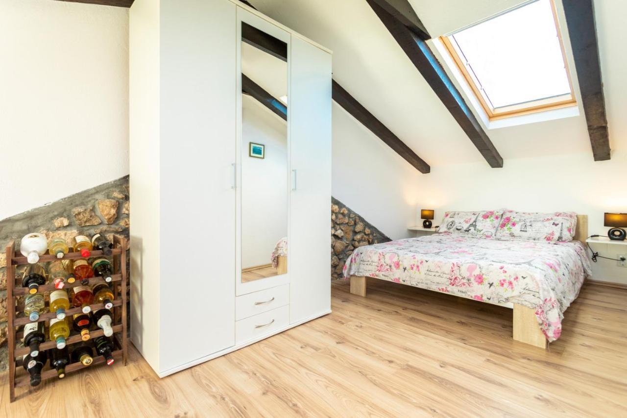 Holiday Home Casa Bianca Malinska Dış mekan fotoğraf